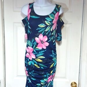 Sol & Cielo cold shoulder body con dress